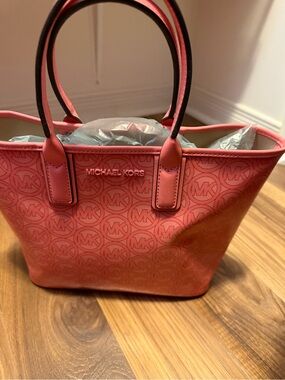 Michael Kors Pink Logo-Print Tote Bag-The Jodie